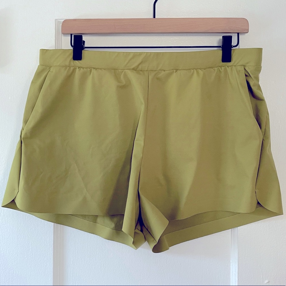 UNIQLO Avocado Athletic Shorts